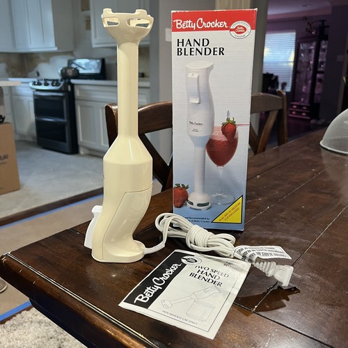 Vintage Betty Crocker 2 Speed Hand Blender with Manual & Recipes Model