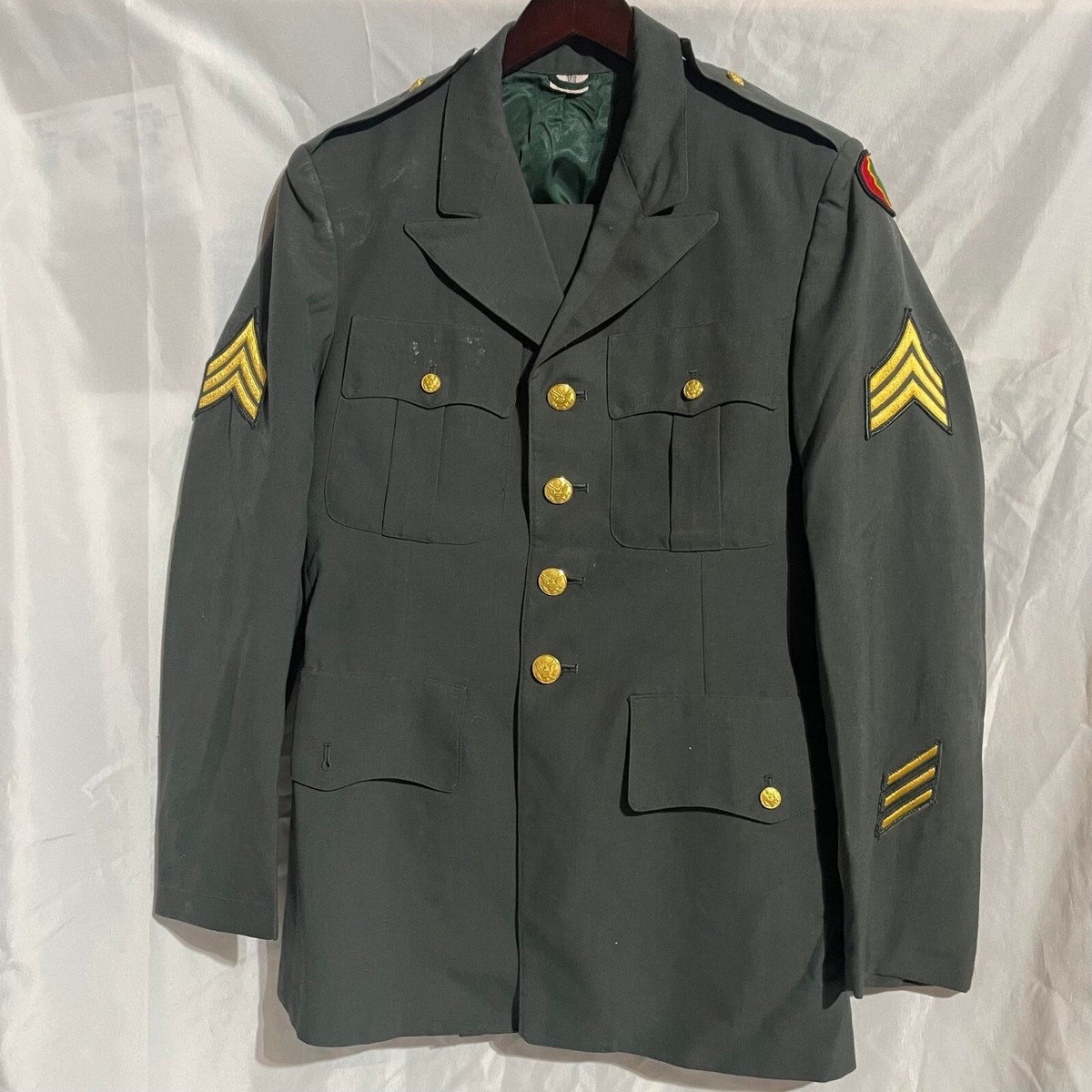 Vintage US Army NCO SGT Class A Green Dress Uniform Dated 1976 24th ID Patch