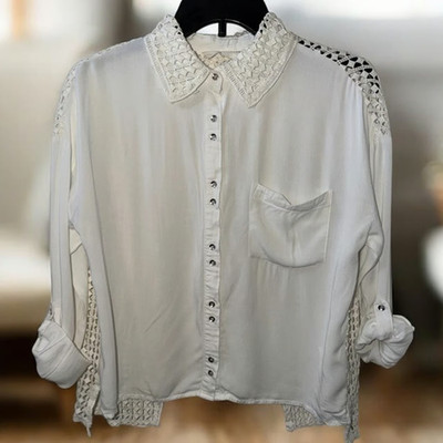 Dance & Marvel White Boho Lace Blouse Crochet High Low Button Up Top Size M