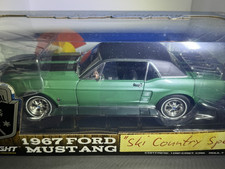 1967 Ford Mustang Coupe Ski Country Special 1:18 GREENLIGHT Loveland Green VHTF