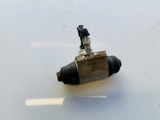 Dodge Grand Caravan 2005 Brake Wheel Cylinders used, Genuine FR1354413-34