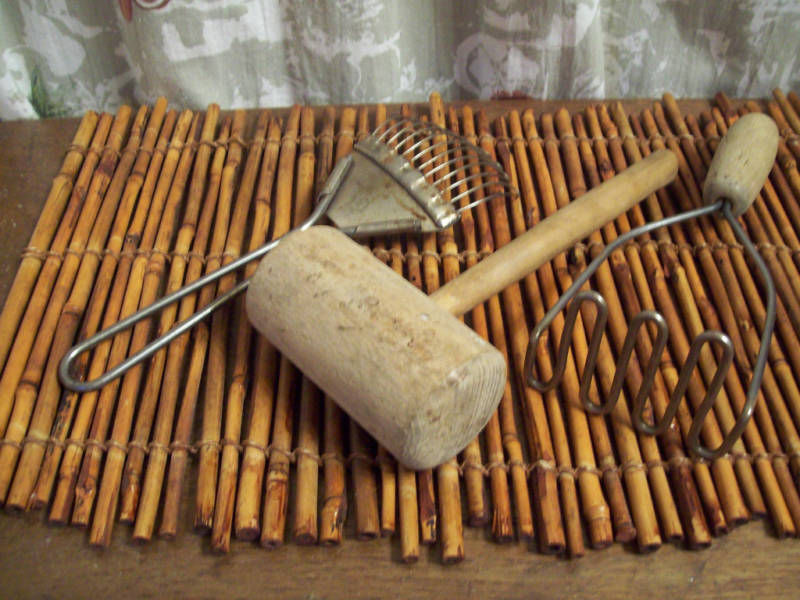 Primitive Kitchen tools Masher Mallet Slotted Spoon Indian Head lot of 3 eBay