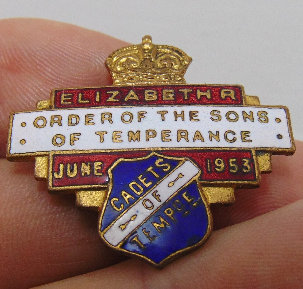Vintage 1953 Queen Elizabeth Sons of Temperance Cadets Badge