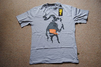 PLAY NICE CLOTHING DYNAMAN GRAUES T-SHIRT NEU MIT ETIKETT OFFIZIELL HERR JAGO SELTEN SCHWER ZU FINDEN