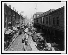 8" x 10" Photo Baltimore, Md.: Light St. looking north showing busy market with