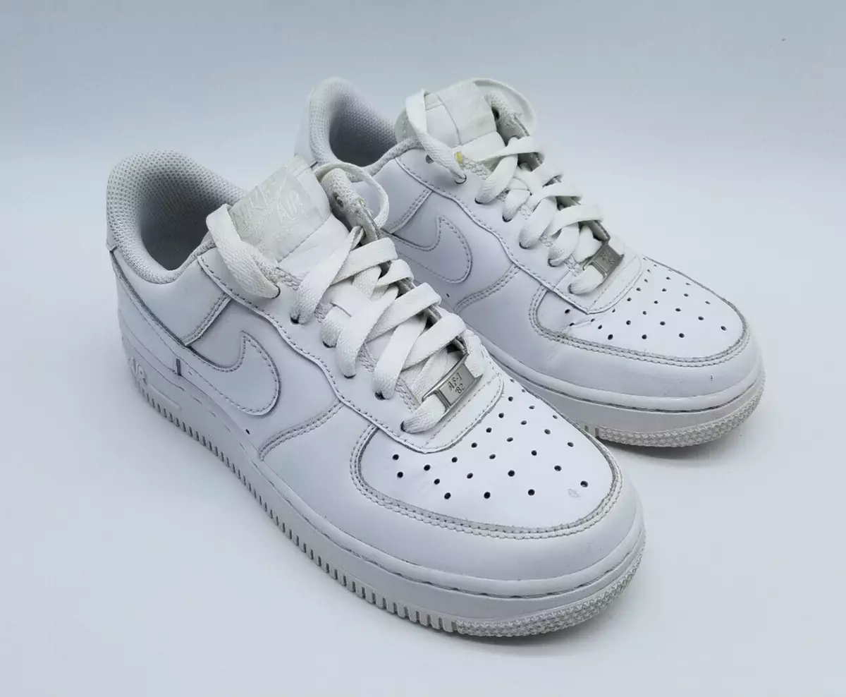 NIKE AIR FORCE 1 WHITE ALL WHITE SZ 4.5Y WOMENS WITH ORIGINAL RETAIL BOX  USED