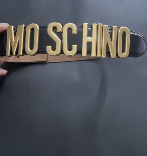 MOSCHINO REDWALL BLCK LEATHER BELT GOLD LOGO MONOGRAM 401020 SIZE 42 - Picture 1 of 10