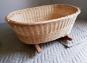 Small Wicker Moses Basket Rocking Stand Portable Oval Beige Bassinet Cradle