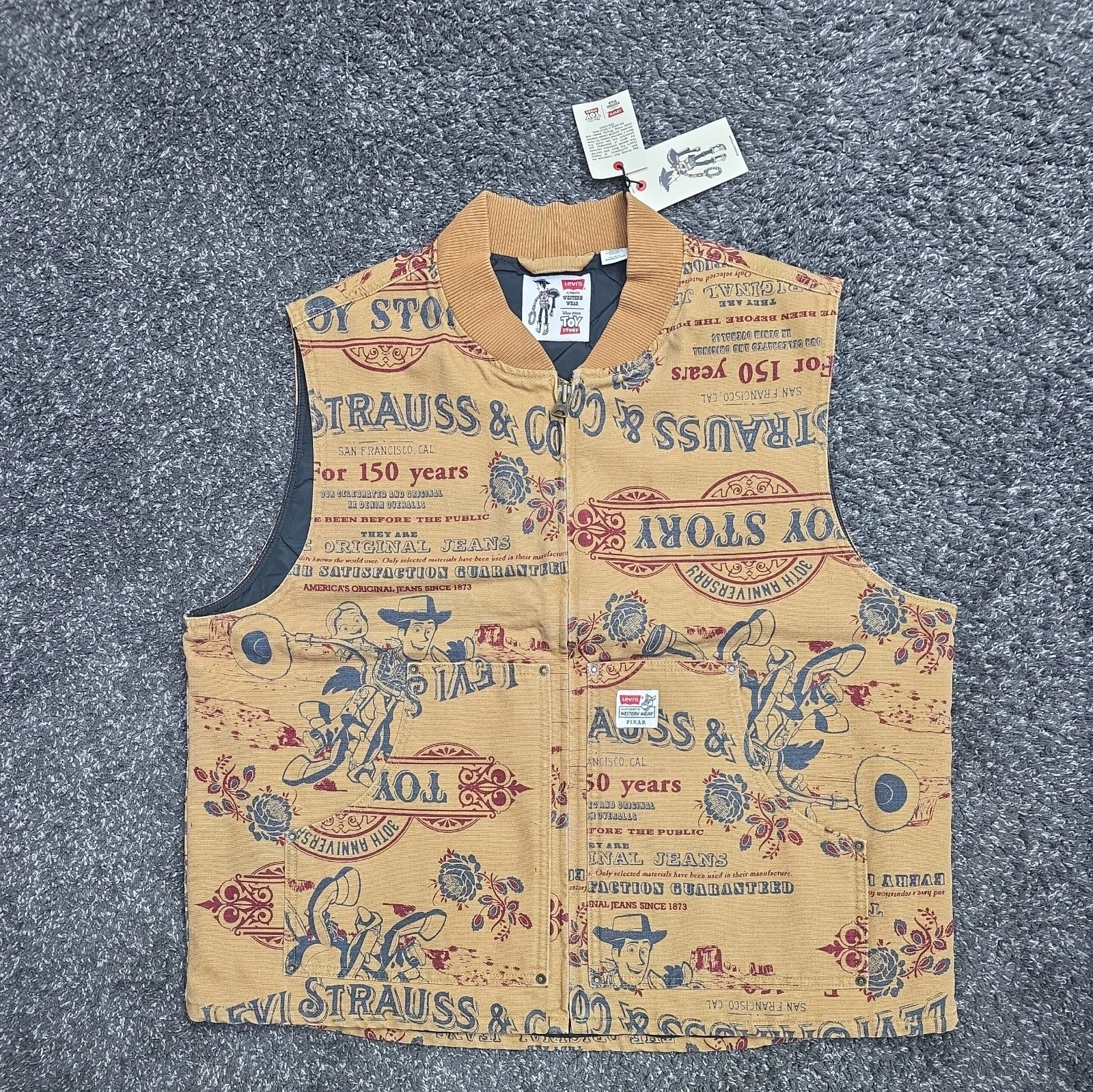 LEVI's x TOY STORY VEST Size XL Disney Collaboration Limited Edition - product detail image 1