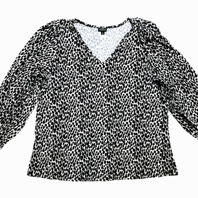 Torrid Blouse Womens 2X Black Knit Studio Cheetah V-Neck Puff Top $45