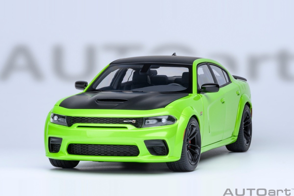 1/18 Dodge Charger SCAT Pack Widebody Sublime Green 2023 Model by
