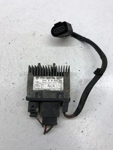 AUDI A4 Avant 8W5, B9 Lüfterrelais 8E0959501P 3.00 Diesel 2005 33814602