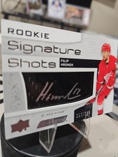 2018-19 Filip Hronek UD Engrained RSS-FH Rookie Signature Shots Auto RC /249