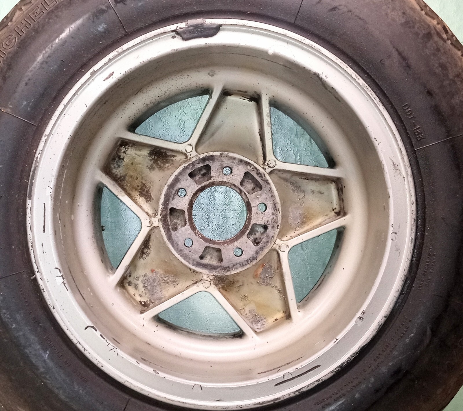 Ferrari 365 GTB/4 Daytona Cromordora Wheel Rim_7 1/2"X15"_Michelin Tire_GENUINE