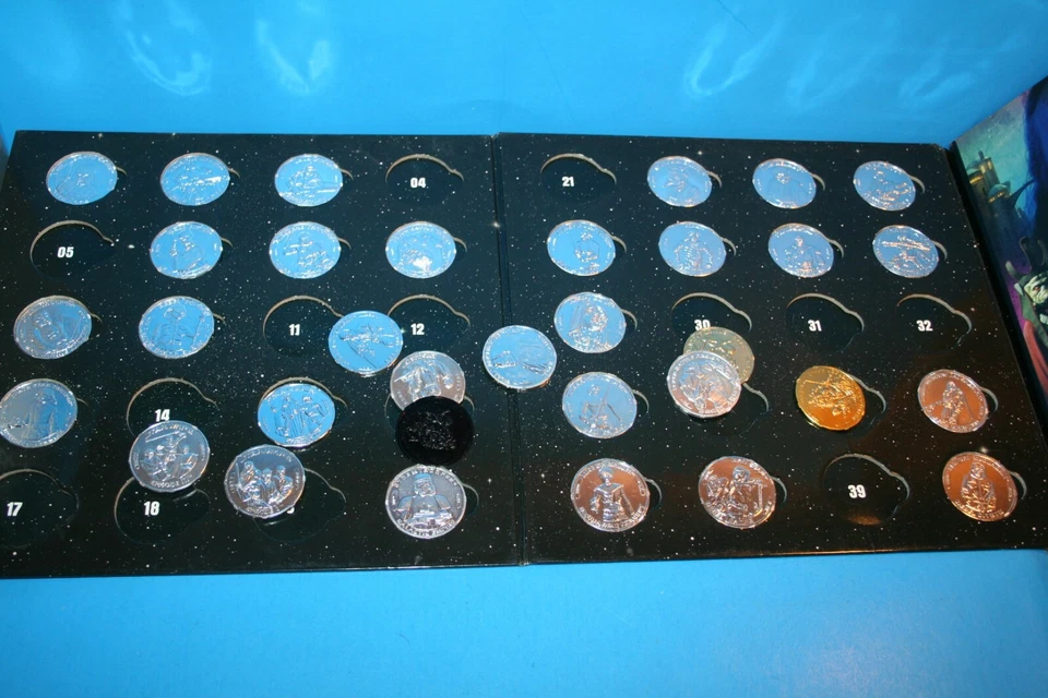 FIGURA TAC "MONEDAS" STAR WARS 2007 ARMA SUELTA COMPLETA HASBRO Foto 2 de 3