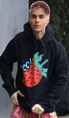 Gucci 2019 2020 Justin Strawberry Logo Black T-shirt 36 38 2 Gucci 2019 2020 Justin Strawberry Logo Black T-shirt 36 38 2