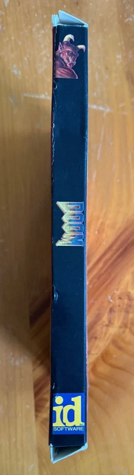 id Software DOOM 1993 Original 3.5 Floppy v1.2 Registered w/ Manual Box Receipt - Image 4 of 4