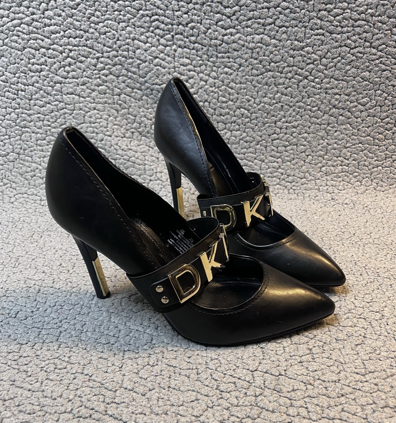 DKNY Genevieve Stiletto Heels Women’s Size 10 Black And Gold Logo