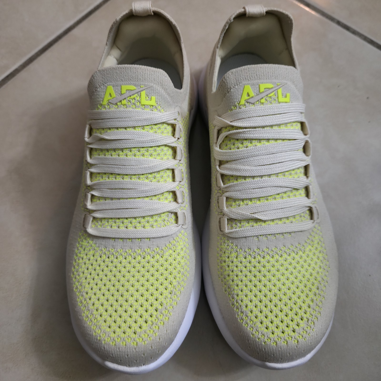 APL Women’s Size 6 Techloom Breeze Shoes Beach/energy/white Color NEW WITH BOX