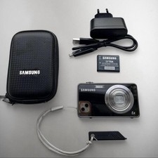 Samsung ST700 dualview touchscreen mirror-finish camera w battery case charger
