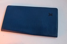 Porte répertoire LOUIS VUITTON en cuir épi bleu accessoires de mode luxe (28903)