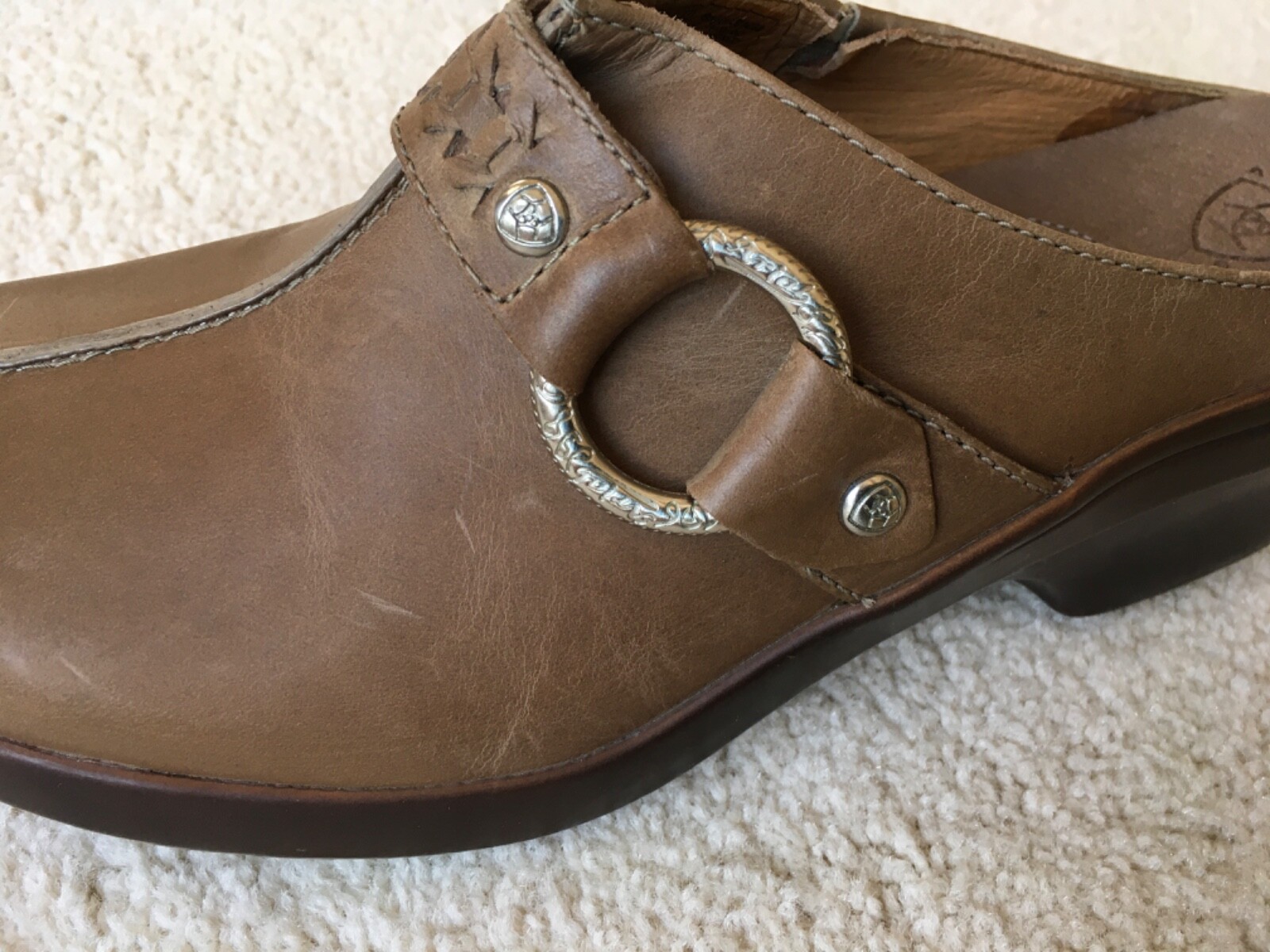 WOMENS ARIAT SHASTA MULES IN WET SAND TAN  SIZE 7.5 B BRAND NEW IN BOX RARE! image 9