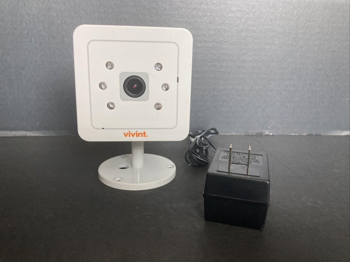 Vivint ADCV520IR White Wireless Night Vision IP Video Indoor Camera & Mount