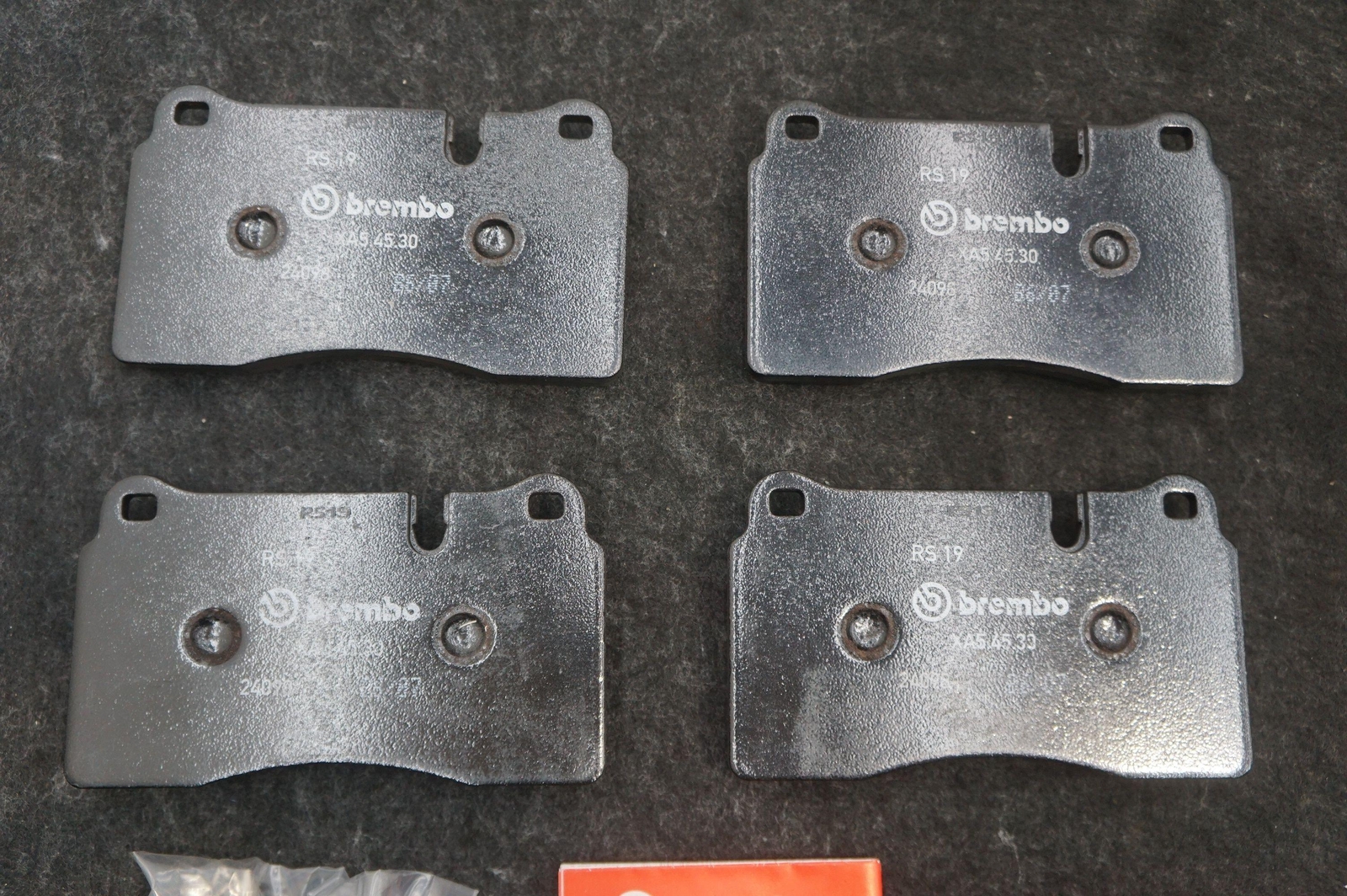 New Set Rear Brake Pad Brembo Assembly OEM 70001123 Ferrari F430 Challenge 2006