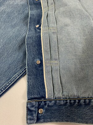 LEVIS X BEAMS SUPER WIDE TRUCKER JACKET BEAMS BLUE M NWT LEVIS X BEAMS SUPER WIDE TRUCKER JACKET BEAMS BLUE M NWT