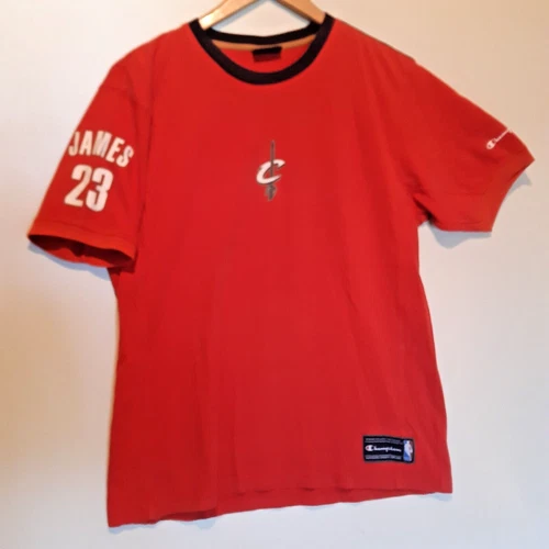 T.shirt Champion VTG James 23 Athletic Apparel NBA Taille M Cleveland Cavaliers