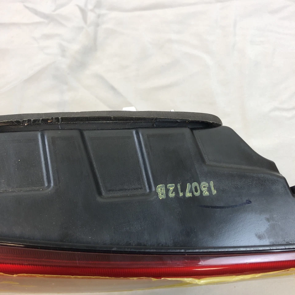 Luz trasera LED del lado derecho del pasajero OEM KIA OPTIMA T620 92403-2T6 Foto 4 de 4