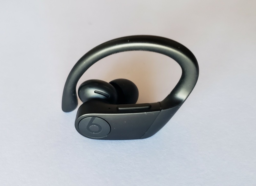 Unused OEM Model A2048 Black Powerbeats Pro Wireless Headphones RIGHT SIDE ONLY