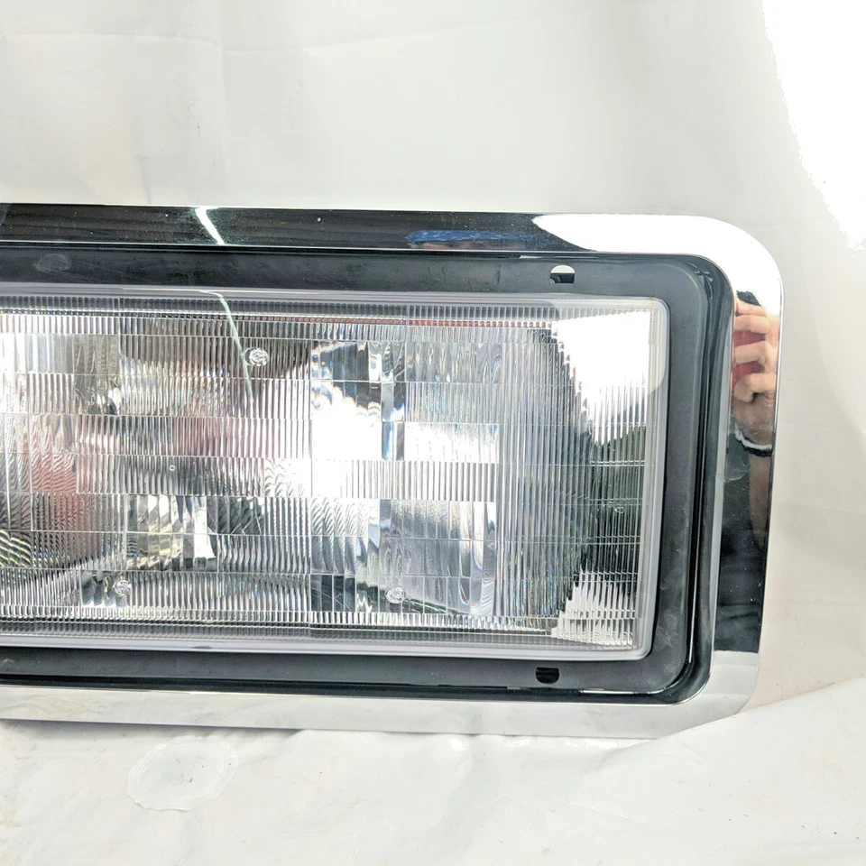 Dorman 8885501 Fits Mack CH CL Set Back Axle RH Headlight Assembly For 25163253 - Image 3 of 4