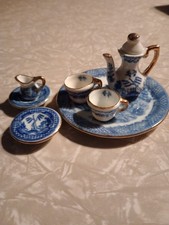 Blue Willow Miniature Porcelain Gold Rimmed Doll Tea Set Playset 8 Piece