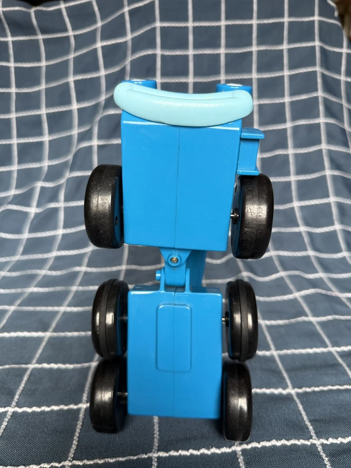 Large Bob The Builder Lofty the Crane Friction Powered Toy 8.5” - Image 4 of 4