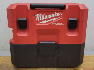 Milwaukee 0960 20 M12 FUEL Cordless 1.6 Gallon Wet/Dry Vacuum USED