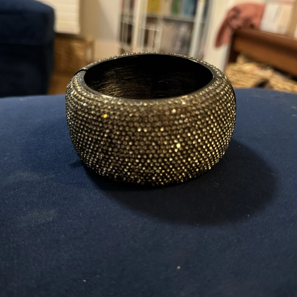 Pulsera Joan Rivers Moda Pavé Bisagra Cristal - Edición Limitada. Foto 3 de 4