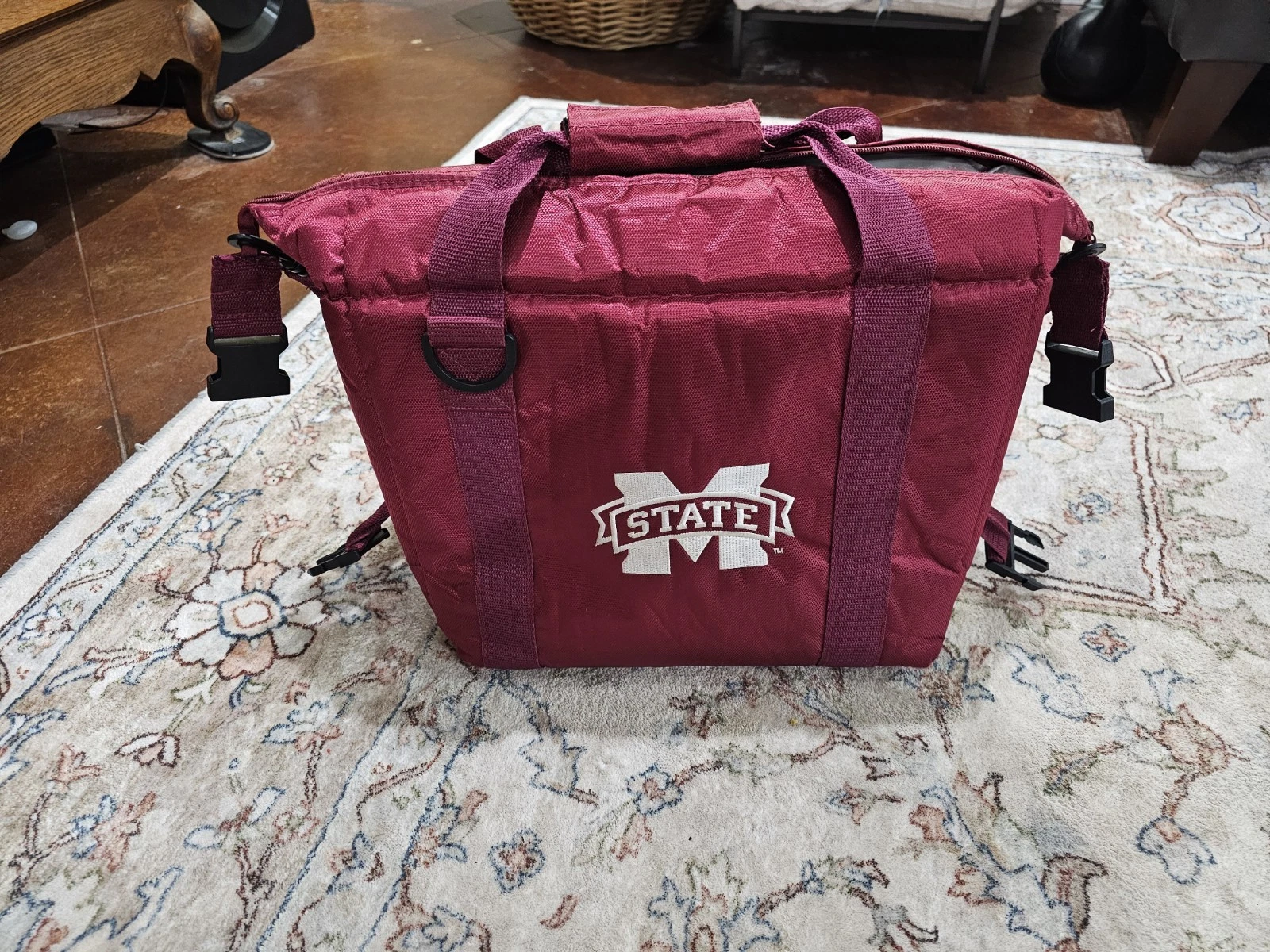 MS State Soft Cooler Bag W Strap Maroon Ice Chest Drink Holder LOGO Brand
Opens in a new window or t