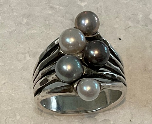 James Avery Retired Burgeon Pearl Silver Ring Size 9.5 in box and pouch