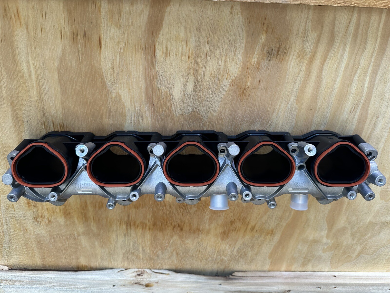 Audi Lamborghini Huracan, LP610, 580, RH, Lower Fuel Rail, Used, P/N 07L133110AS