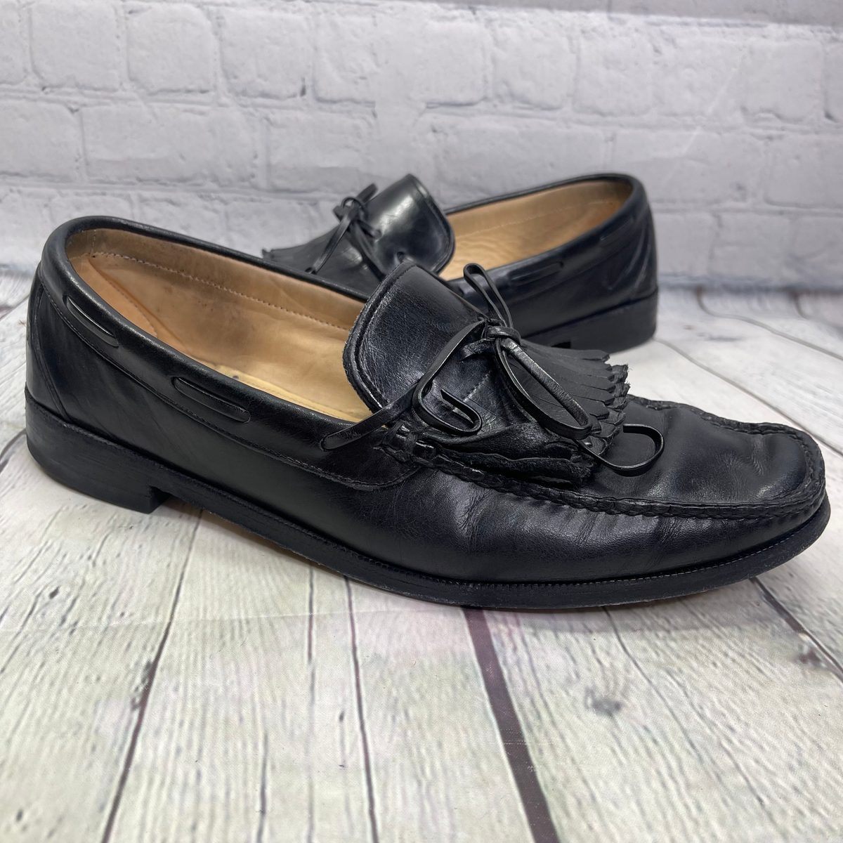 Allen Edmonds Loafer Men 9.5 Black Alton Slip On Tassel Black Leather And Preppy 71omFz4aCUL._AC_UY900_.jpg main image 3