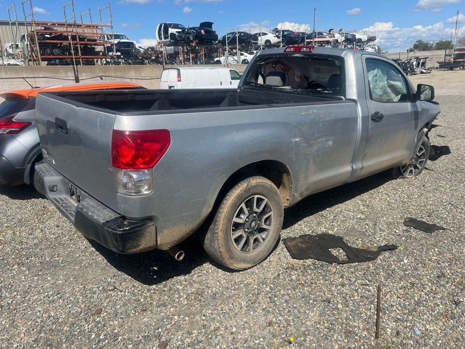 GRY HOOD 533010C030 2007-2013 TOYOTA TUNDRA - Изображение 3 из 4