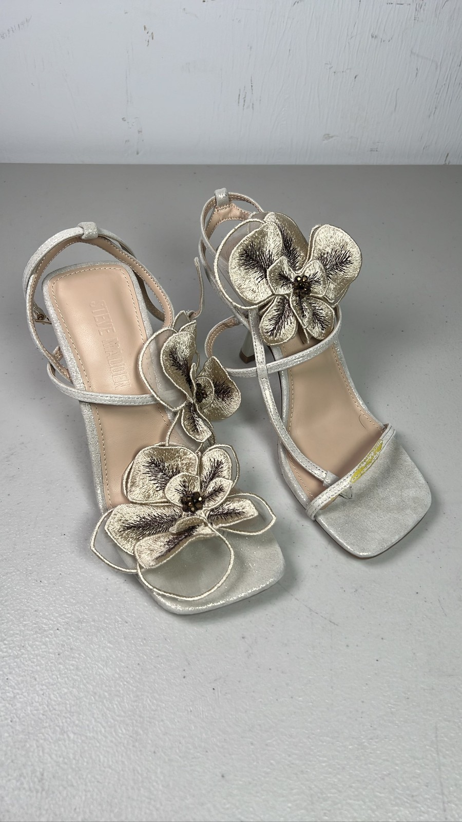 Steve Madden Women's Gold Metallic Floral Heels Size 6M