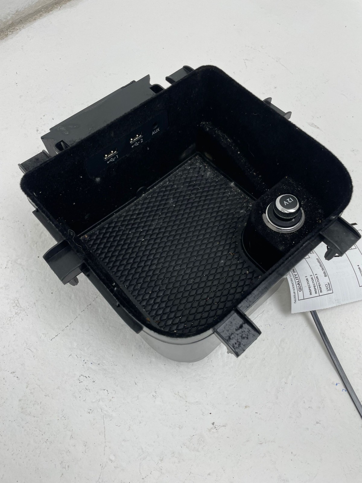 2015-2020 BENTLEY BENTAYGA Center Console Storage Compartment Bin w/ Charge Port