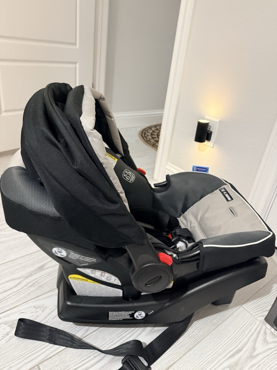 Graco Snugride 35 Parent Facing Stroller Graco Graco SnugRide 35 DLX Infant  Car Seat Astaire  REBEL