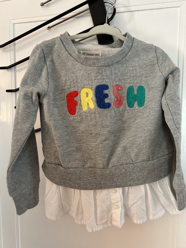 Tucker & Tate Gray Pullover Sweatshirt Sz 3 Embroidered FRESH Crew Neck