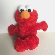Sesame Street Love to Hug Elmo Talking, Singing, Hugging 12" Plush Hasbro 2010
