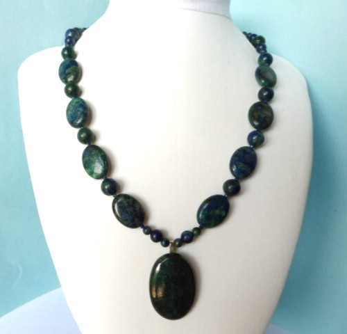 Collier azurite naturelle 45cm - Pendentif argent massif et pierres bleues véritables 235cts