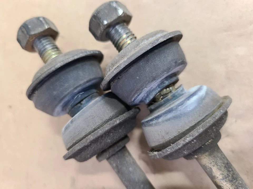 1986 - 1991 OEM Volvo 780 740 720 Front Sway Bar Bushing End Link - Image 2 of 4