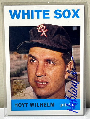 2002 Topps Archives Hoyt Wilhelm Autograph on Card Autograph